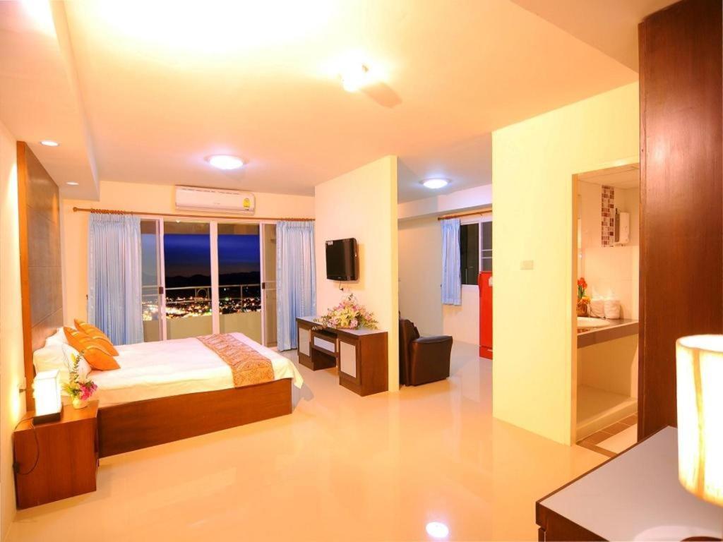 Grand Living Residence Chiang Mai Exterior photo